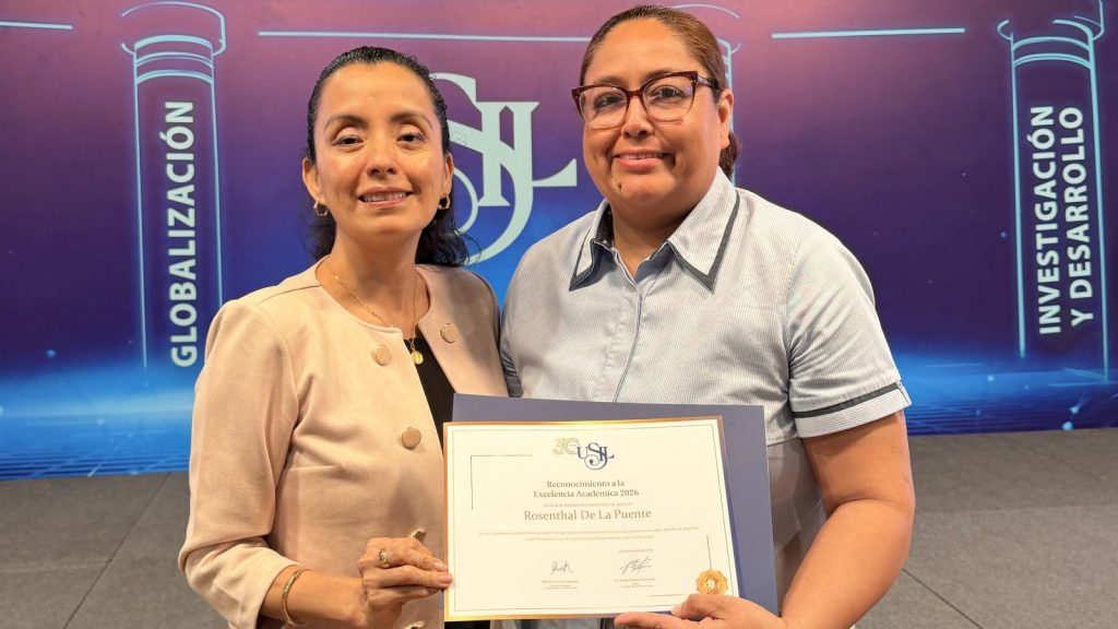 Recibimos un reconocimiento de la Universidad San Ignacio de Loyola por nuestra excelencia académica